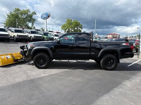 Used 2020 Toyota Tacoma SR w/ SX Package AWD/4WD image 6