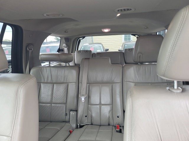 Used 2013 Lincoln Navigator 4WD w/ HD Trailer Tow Pkg image 3