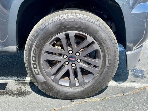 Used 2020 GMC Canyon SLE w/ Elevation Edition image 32