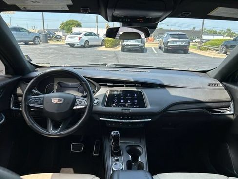 Used 2023 Cadillac XT4 Sport FWD image 19