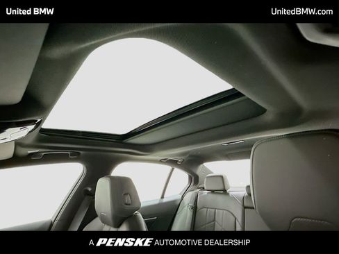 Used 2024 BMW 540i xDrive w/ Premium Package image 12