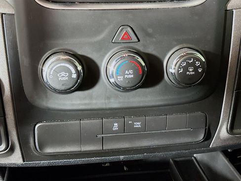 Used 2018 RAM 1500 Express w/ Express Value Package RWD image 22