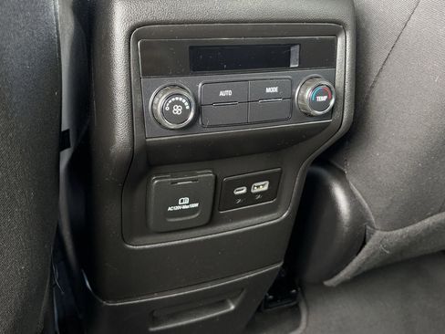 Used 2023 GMC Acadia SLE w/ Driver Convenience Package image 23