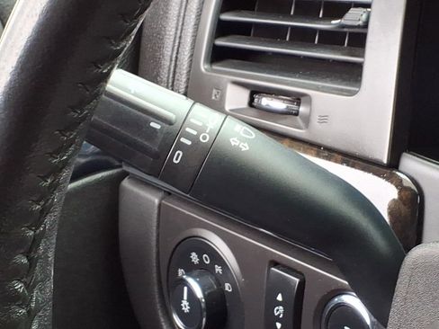 Used 2013 Lincoln MKS image 31