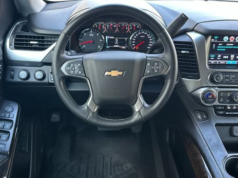 Used 2019 Chevrolet Tahoe LT w/ Luxury Package AWD/4WD image 14