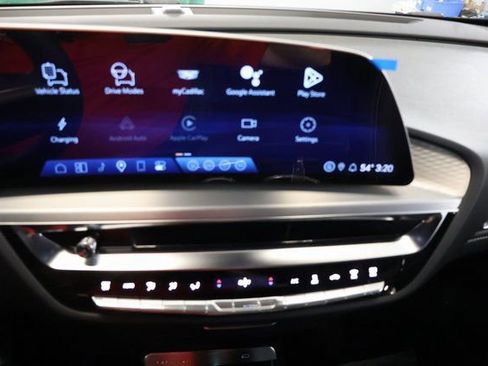 New 2026 Cadillac Lyriq Luxury image 18