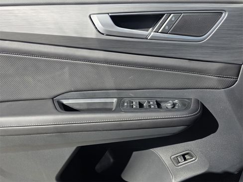 New 2026 Volkswagen Atlas Cross Sport SE image 16