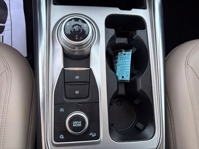 Used 2020 Ford Explorer XLT w/ Equipment Group 202A AWD/4WD image 25