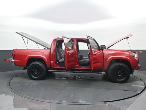 Used 2021 Toyota Tacoma SR5 RWD image 33