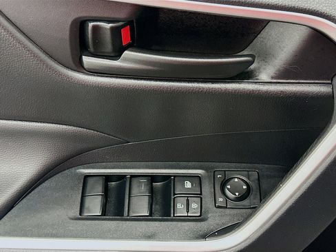 Used 2025 Toyota RAV4 LE image 15