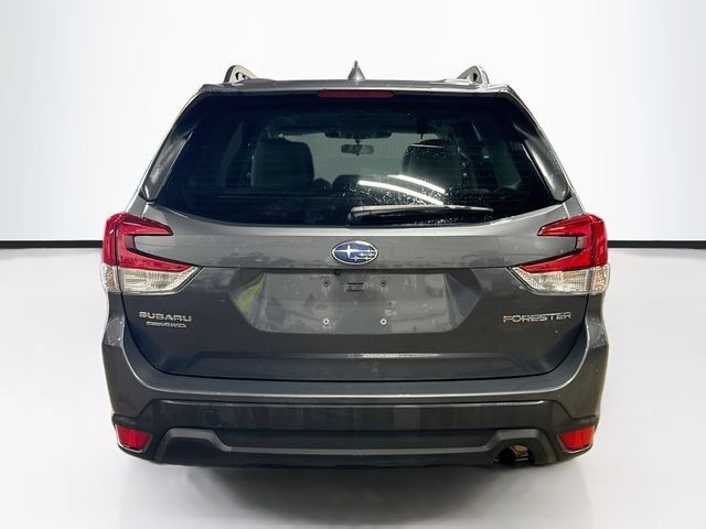 Used 2023 Subaru Forester Premium AWD/4WD image 6