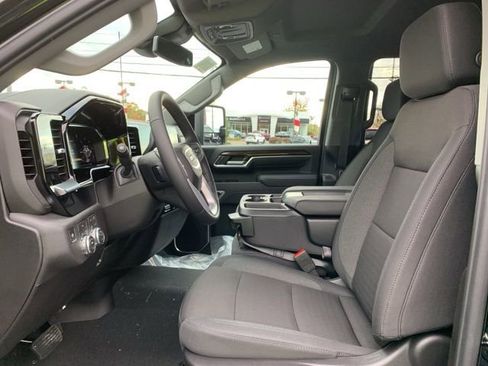 New 2026 GMC Sierra 2500 SLE w/ SLE Value Package; image 12