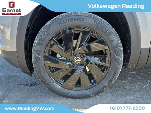 New 2026 Volkswagen Atlas SE image 9