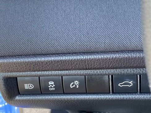 Used 2025 Toyota Camry LE FWD image 18