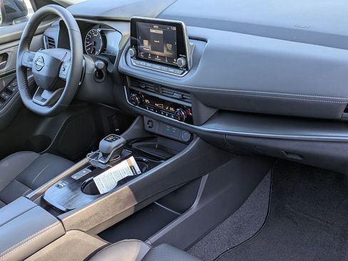 New 2026 Nissan Rogue SV FWD image 33