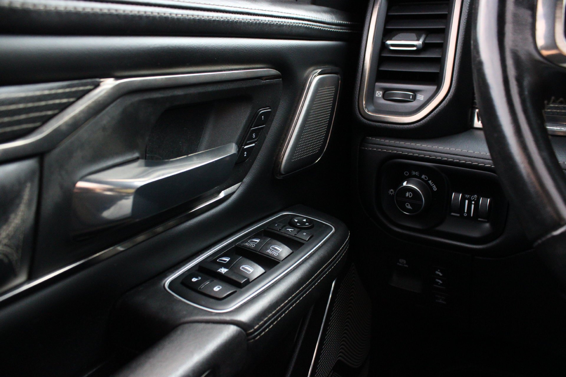 Used 2021 RAM 1500 Limited w/ Night Edition AWD/4WD image 25