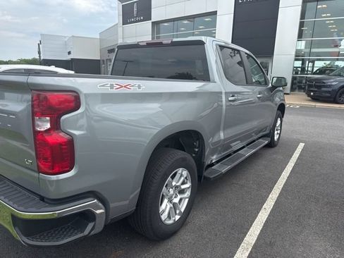 Used 2023 Chevrolet Silverado 1500 LT AWD/4WD image 3