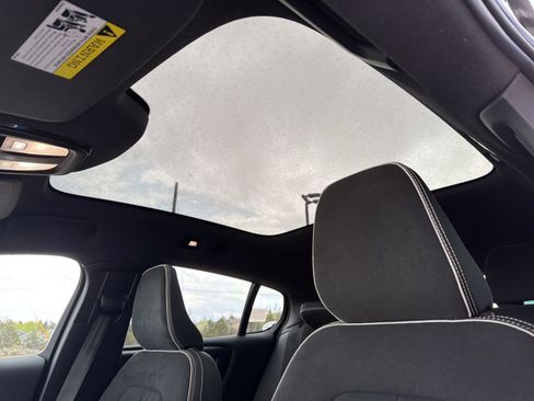 Used 2023 Volvo C40 P8 Recharge Plus image 17