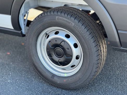 New 2025 Ford Transit 250 148 Medium Roof image 6