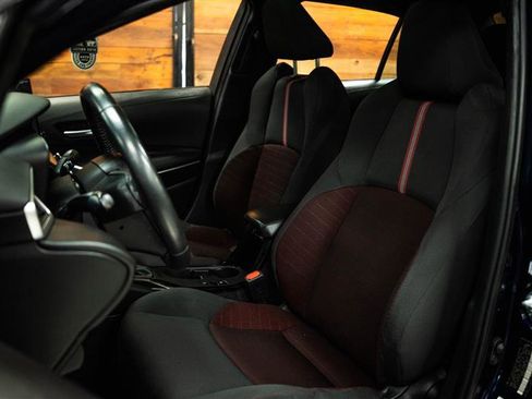 Used 2024 Toyota Corolla SE w/ SE Premium Package FWD image 9