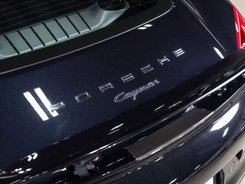 Used 2016 Porsche Cayman image 22