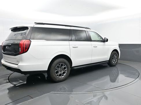 Used 2025 Ford Expedition Max Active image 30