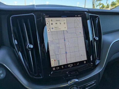 Used 2025 Volvo XC60 B5 Core w/ Protection Package Premier image 18