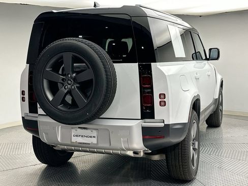 Used 2025 Land Rover Defender 110 S AWD/4WD image 3