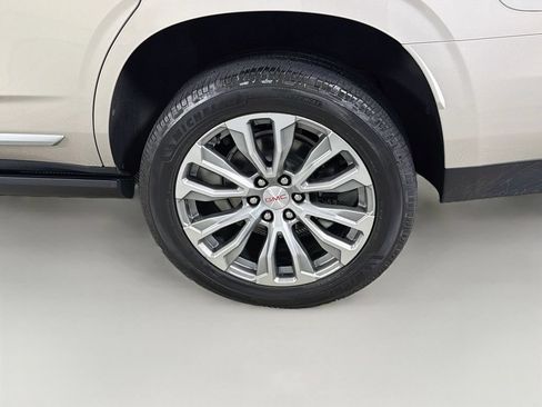 Used 2021 GMC Yukon Denali w/ Denali Ultimate Package RWD image 37