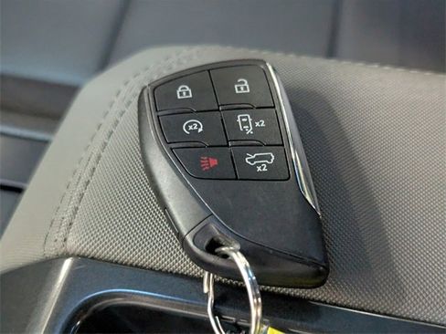 Used 2024 GMC Hummer EV 3X image 24