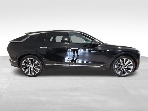 Certified 2026 Cadillac Lyriq Signature Luxury w/ Nappa Leather Package AWD/4WD image 5