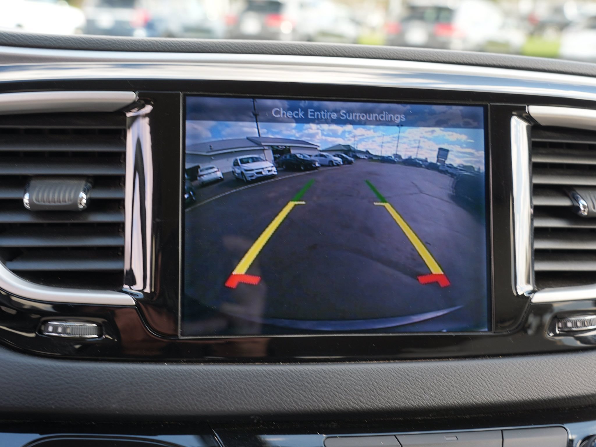 Used 2017 Chrysler Pacifica Touring Plus FWD image 29