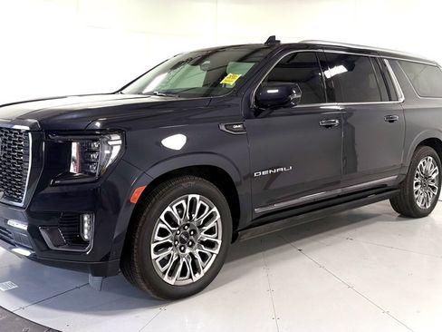 Used 2024 GMC Yukon XL Denali Ultimate image 9