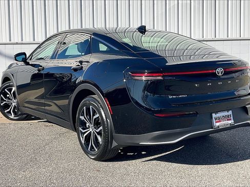 New 2026 Toyota Crown XLE image 3