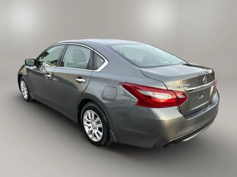 Used 2018 Nissan Altima 2.5 S w/ S Convenience Package image 9