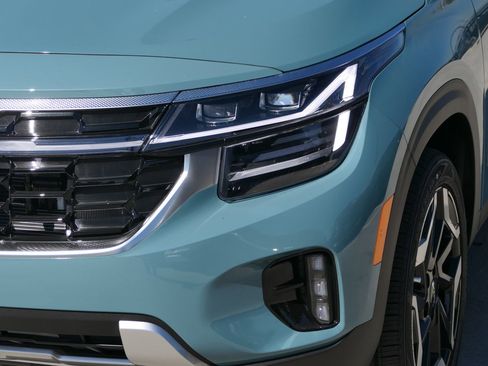 New 2026 Kia Seltos SX image 9