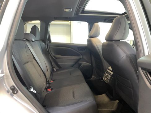 Used 2025 Subaru Forester Premium image 21