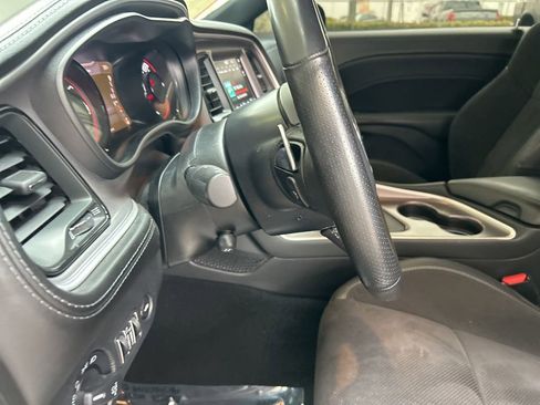 Used 2022 Dodge Challenger R/T w/ Plus Package image 37