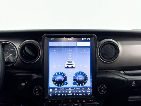 Used 2021 Jeep Wrangler Unlimited Sport AWD/4WD image 9