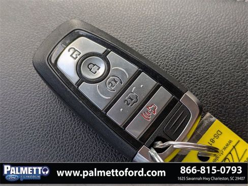 Used 2021 Ford Escape Titanium image 32