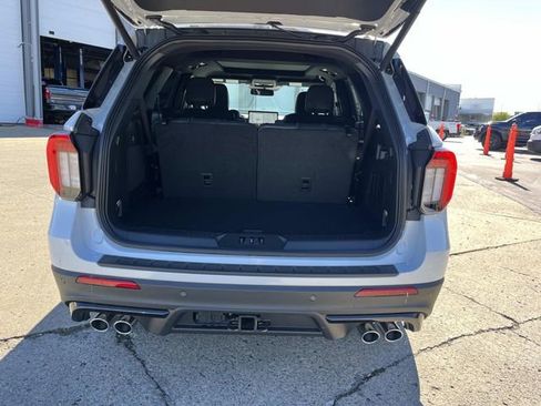 New 2026 Ford Explorer ST w/ Sun And Sound Package image 12