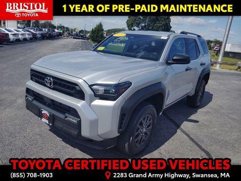 Used 2025 Toyota 4Runner SR5 AWD/4WD image 3