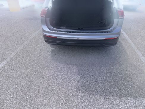 Used 2022 Volkswagen Tiguan SE AWD/4WD image 6