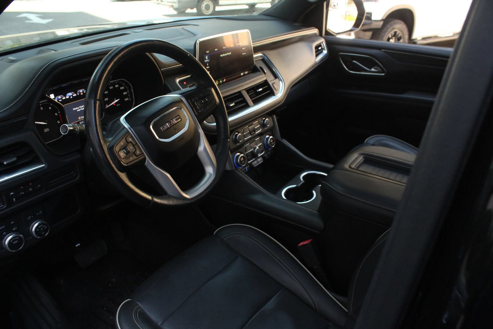 Used 2021 GMC Yukon XL SLT w/ SLT Premium Package AWD/4WD image 13