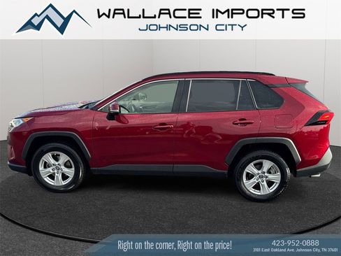 Used 2019 Toyota RAV4 XLE image 1