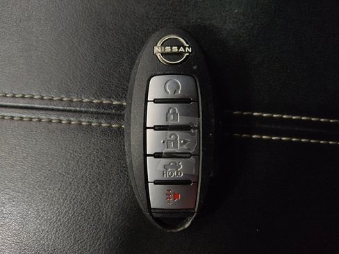 Used 2025 Nissan Altima 2.5 SV FWD image 32