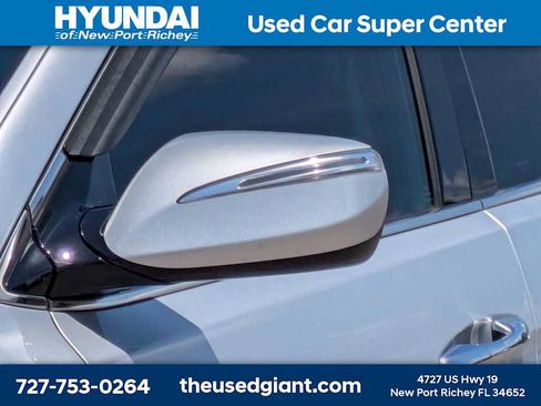 Used 2018 Hyundai Santa Fe Sport FWD image 11