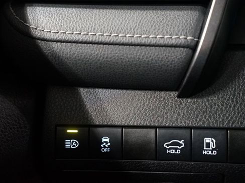 Used 2021 Toyota Camry SE FWD image 22