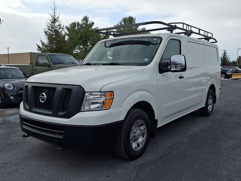 Used 2021 Nissan NV 2500 SV image 3