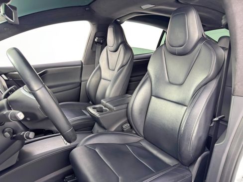 Used 2017 Tesla Model X 75D image 38